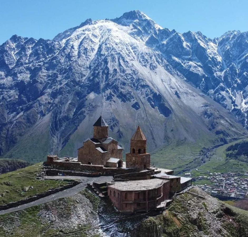 Crystal Kazbegi Hotel Exterior photo